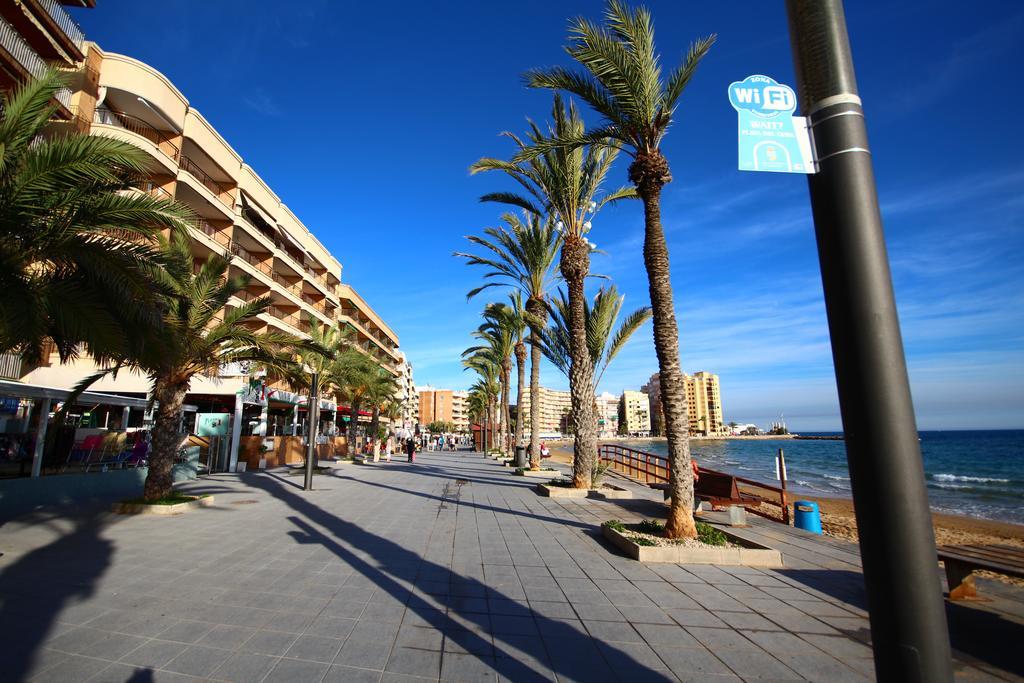 Apartamentos Marina Playa De Torrevieja By Apartamentos Torrevieja Exterior photo